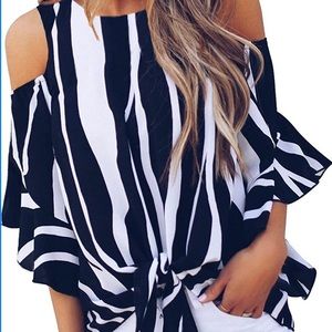 Cold shoulder blouse by Asvivid in black/white